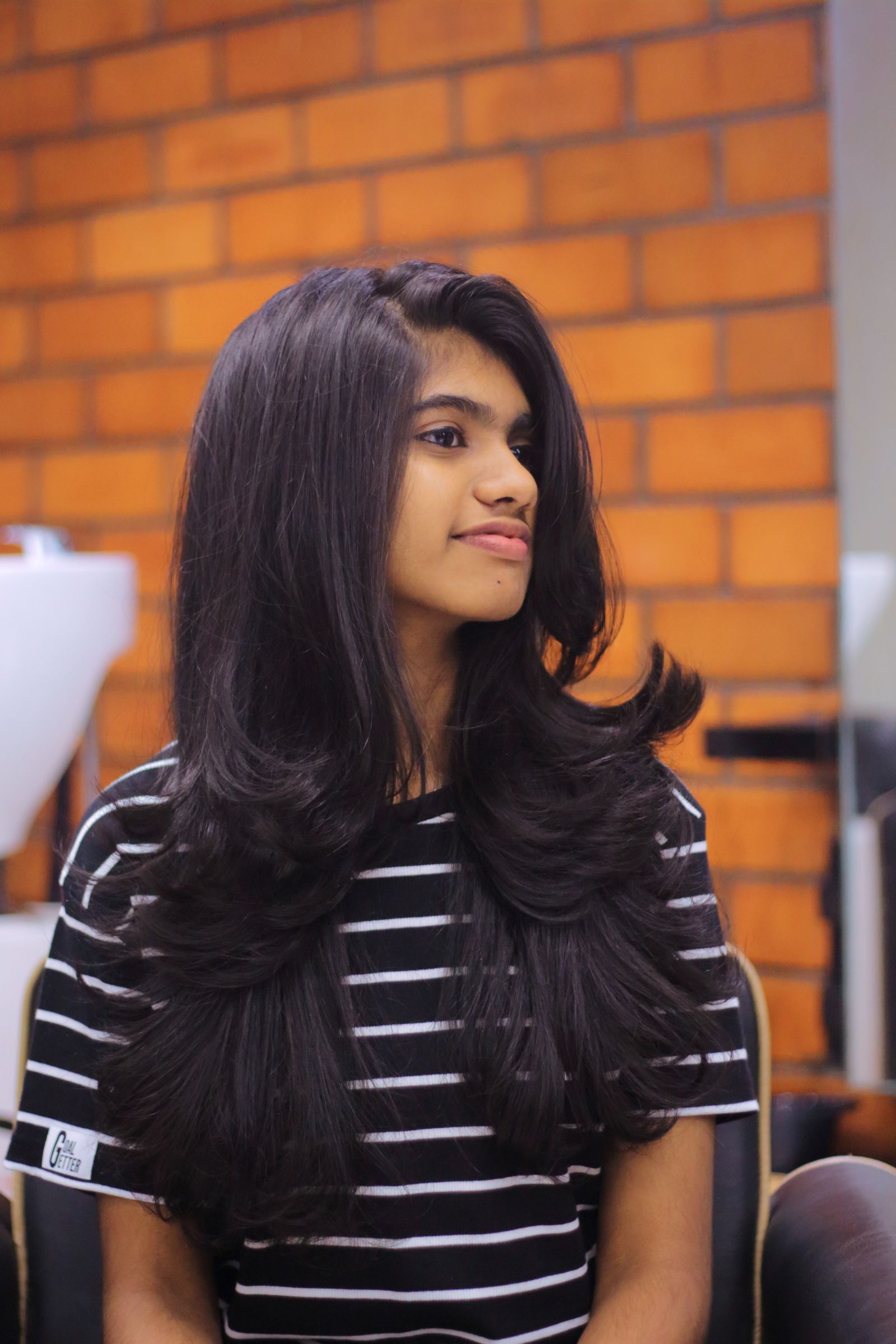 D'Toss Luxe Unisex Salon