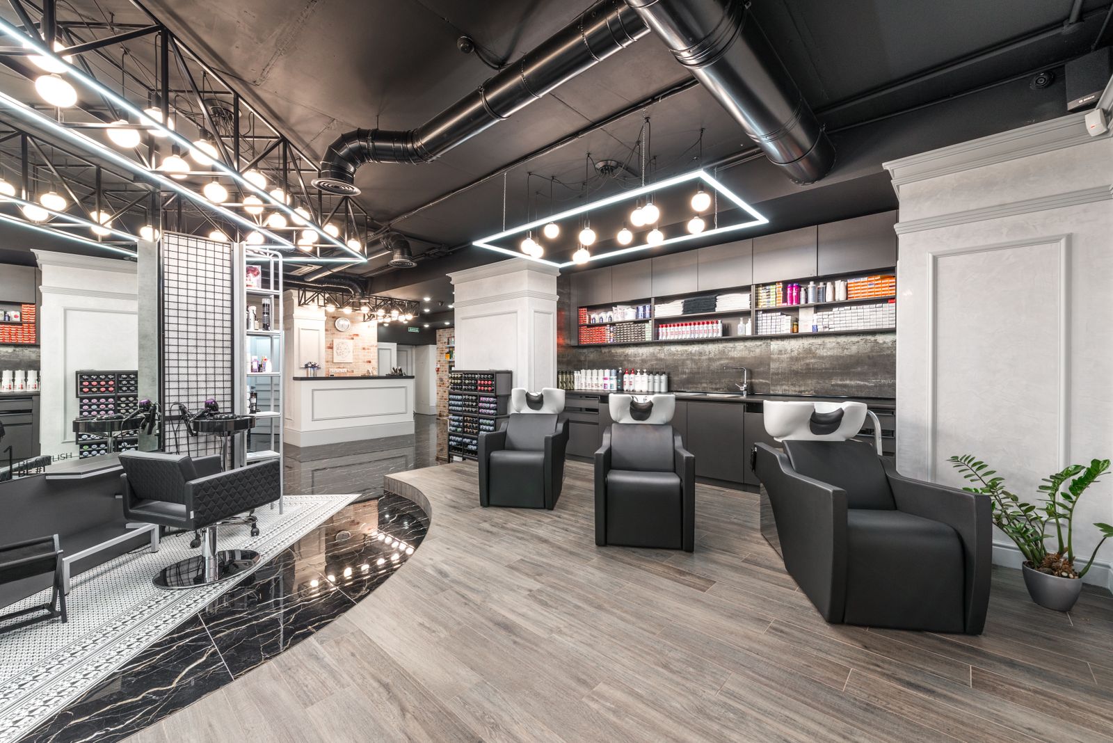 D'Toss Luxe Unisex Salon